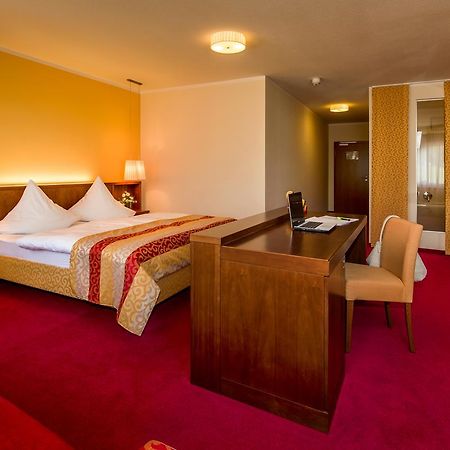 Hotel-Restaurant Distlerhof Leinburg Экстерьер фото